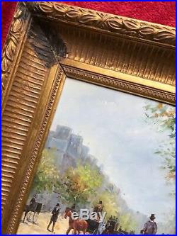 Original Oil on Canvas of Paris street scene. In beautifal gold leaf Frame